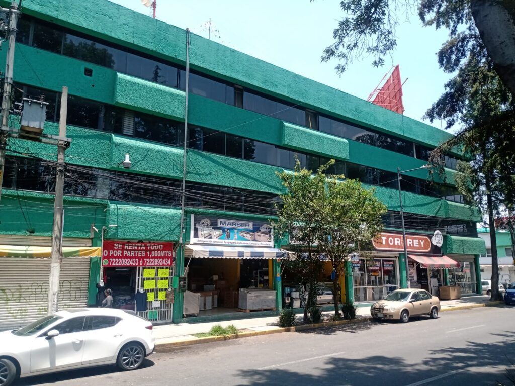 EDIFICIO COMERCIAL EN RENTA, C. ISIDRO FABELA, TOLUCA CENTRO
