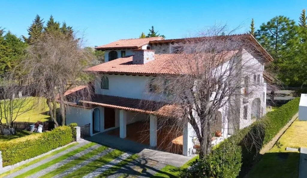 CASA EN VENTA EN ZINACANTEPEC 🏡​ «VALLE DE ZAMARRERO» 611 M2