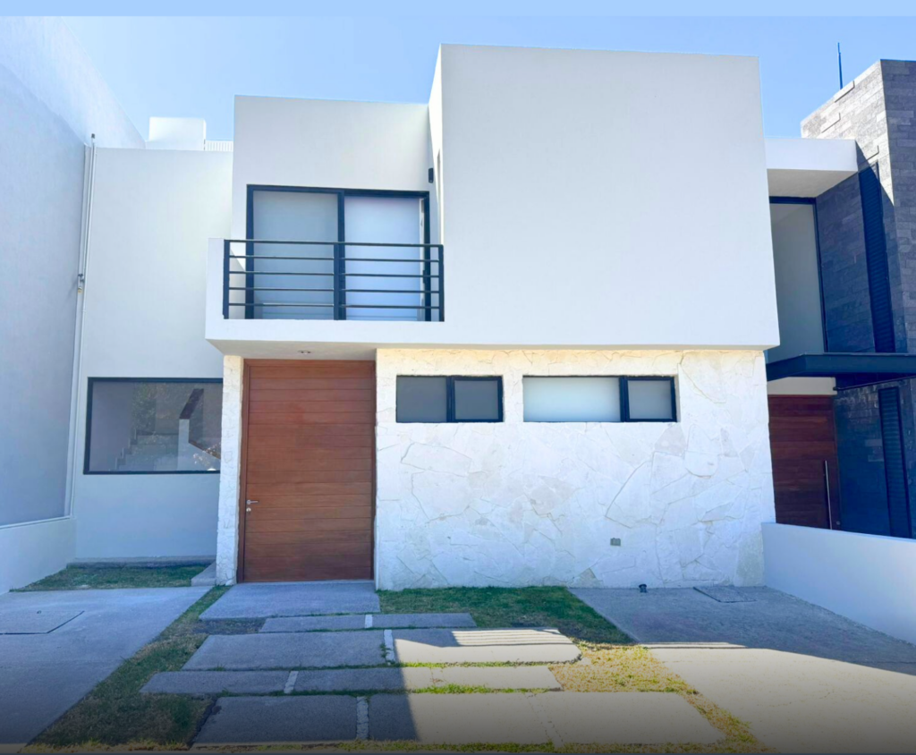 Casa en Venta en Querétaro📍​Residencial Altozano de 4 Recámaras